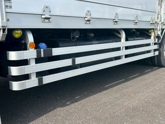 日野 プロフィア 2DG-FW1AHG(8x4)の写真26