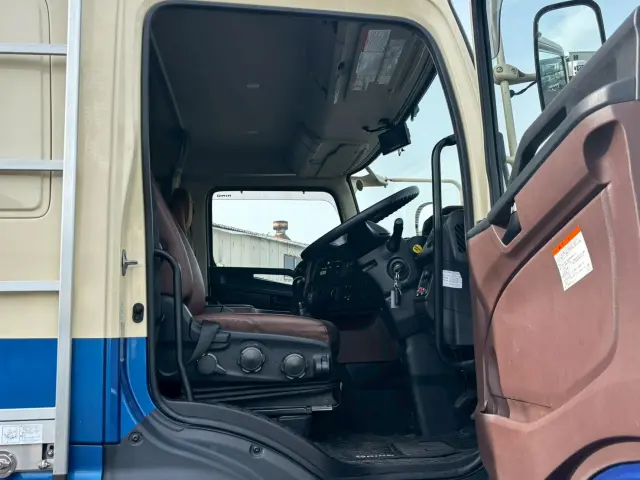 日野 プロフィア 2DG-FW1AHG(8x4)の写真41