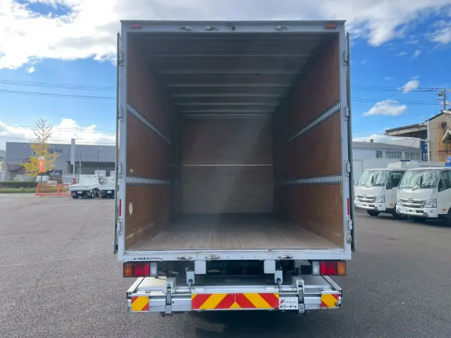 いすゞ エルフ 2RG-NPR88AN(2WD)の写真9
