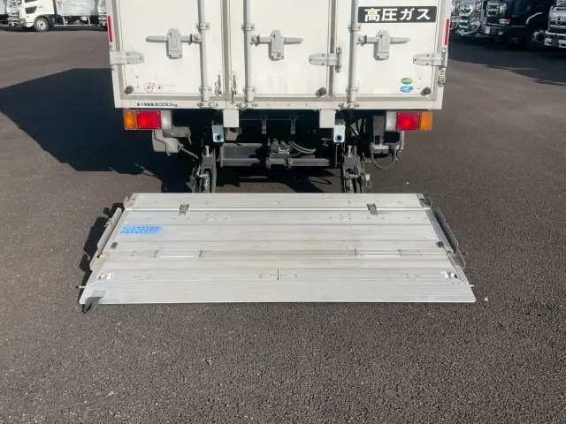 いすゞ エルフ 2RG-NPR88AN(2WD)の写真14