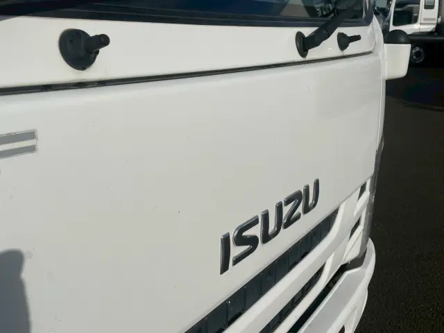 いすゞ エルフ 2RG-NPR88AN(2WD)の写真27