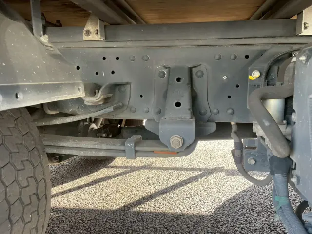 いすゞ エルフ 2RG-NPR88AN(2WD)の写真32