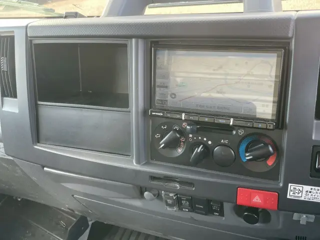 いすゞ エルフ 2RG-NPR88AN(2WD)の写真44