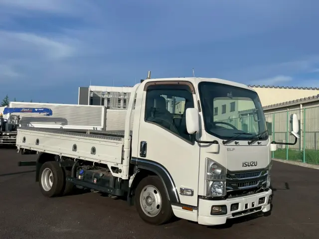 いすゞ エルフ 2RG-NMR88R(2WD)の写真3