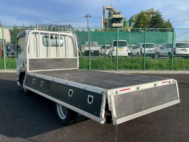 いすゞ エルフ 2RG-NMR88R(2WD)の写真16