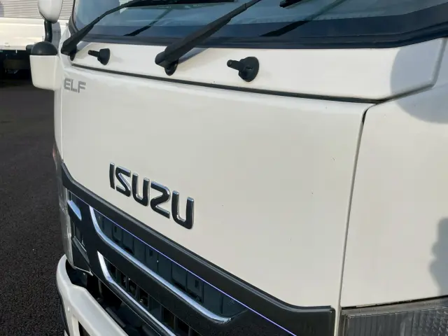 いすゞ エルフ 2RG-NMR88R(2WD)の写真18