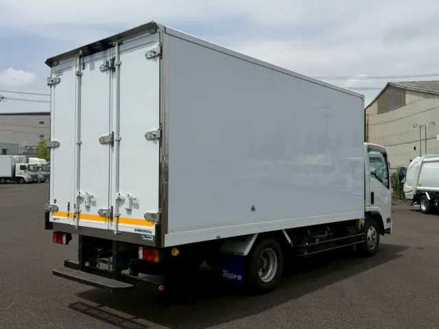 いすゞ エルフ 2RG-NPR88AN(2WD)の写真4