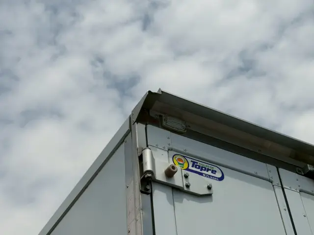 いすゞ エルフ 2RG-NPR88AN(2WD)の写真21