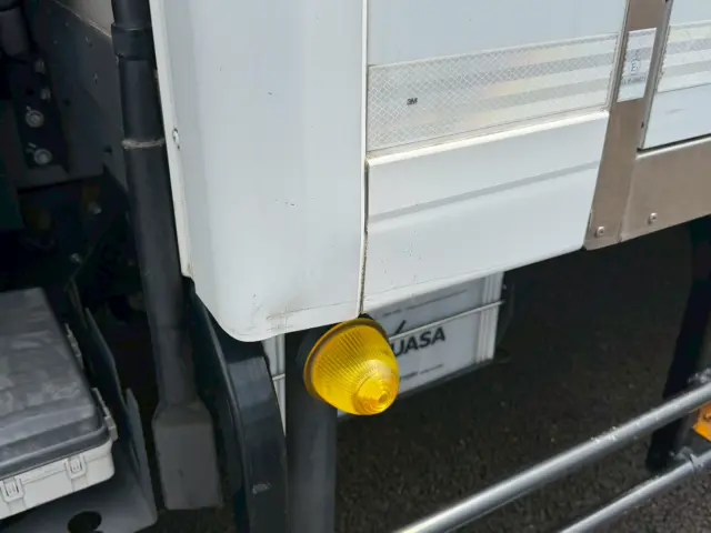 いすゞ エルフ 2RG-NPR88AN(2WD)の写真25