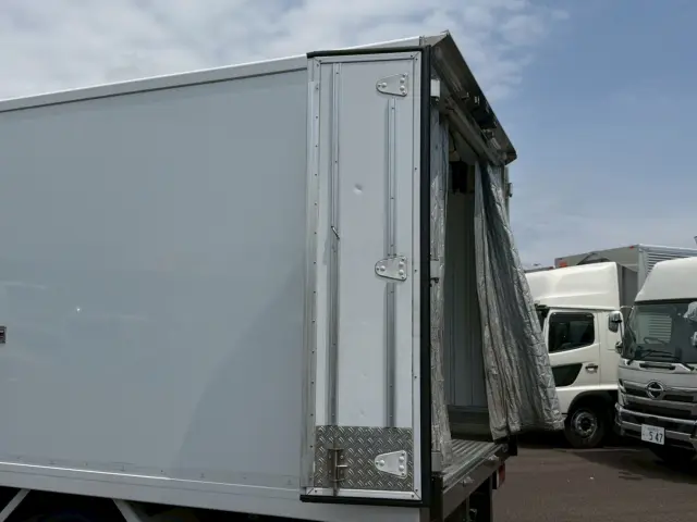 いすゞ エルフ 2RG-NPR88AN(2WD)の写真27