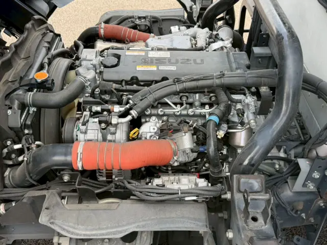いすゞ エルフ 2RG-NPR88AN(2WD)の写真37