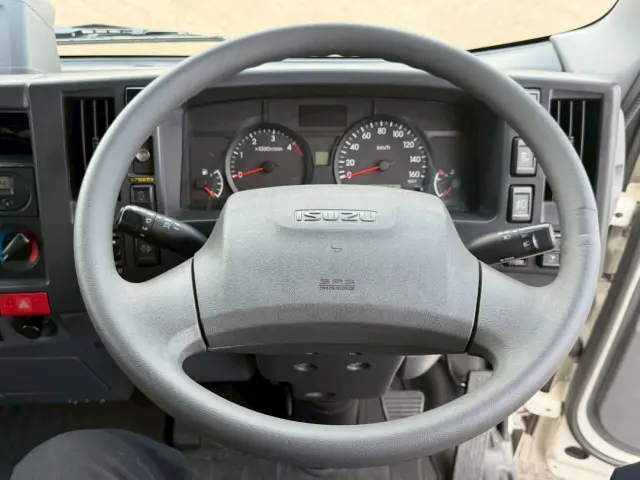 いすゞ エルフ 2RG-NPR88AN(2WD)の写真42