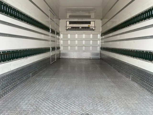 日野 デュトロ TPG-XZU712Mの写真9