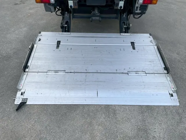 日野 デュトロ TPG-XZU712Mの写真18