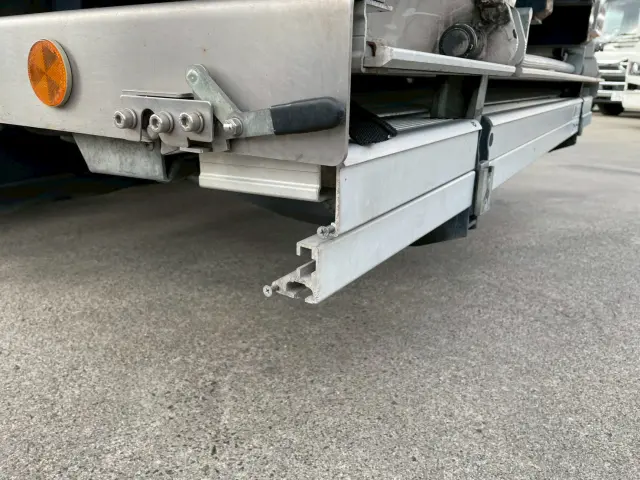 日野 デュトロ TPG-XZU712Mの写真21