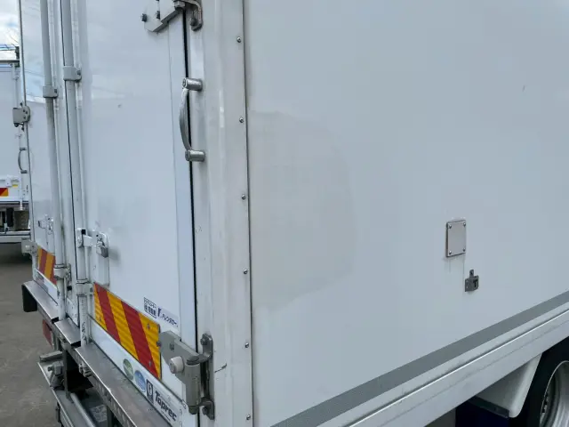 日野 デュトロ TPG-XZU712Mの写真25