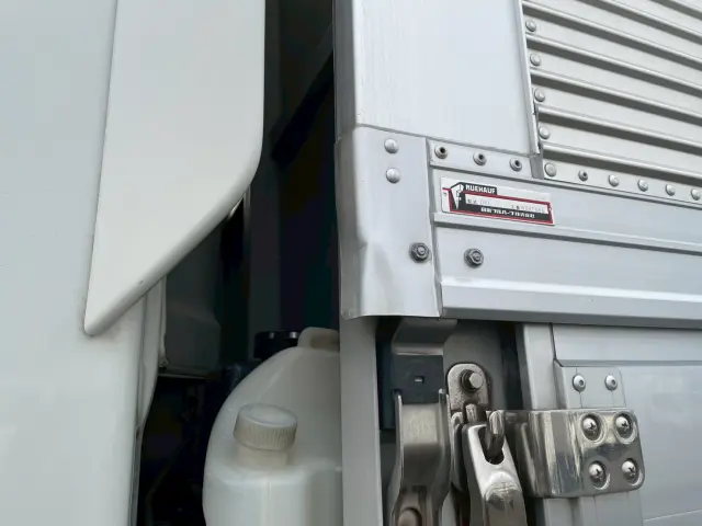 いすゞ ギガ 2PG-CYJ77C(8x4)の写真21