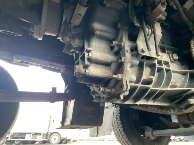 いすゞ ギガ 2PG-CYJ77C(8x4)の写真39