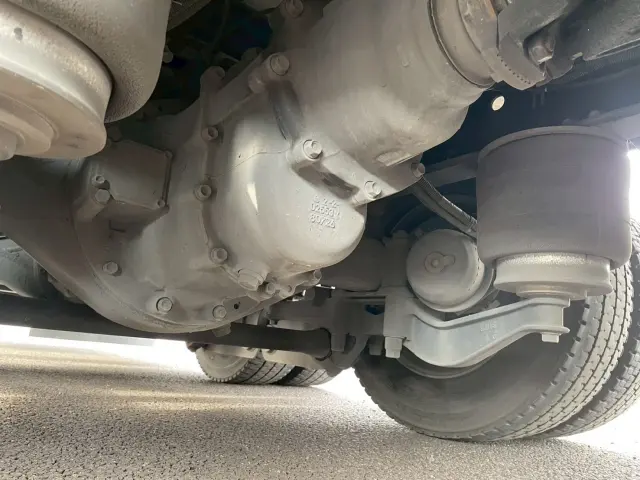 いすゞ ギガ 2PG-CYJ77C(8x4)の写真41