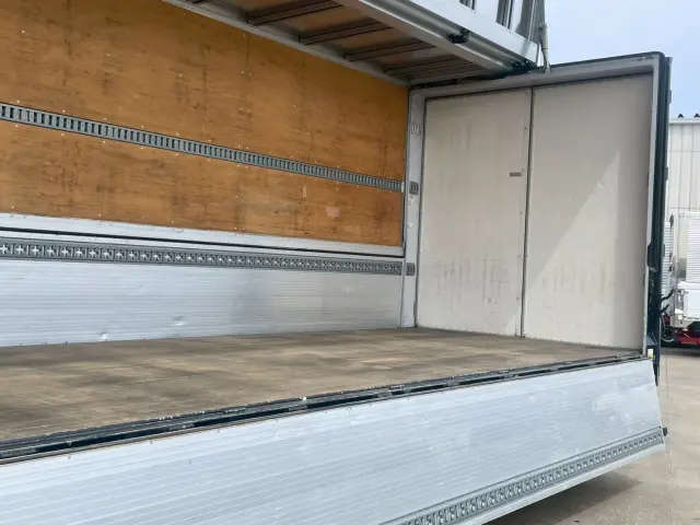 日野 レンジャー 2PG-FE2ABG(2WD)の写真17