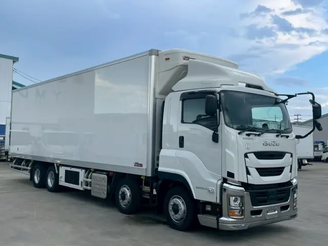 いすゞ ギガ 2PG-CYJ77D(8x4)の写真3