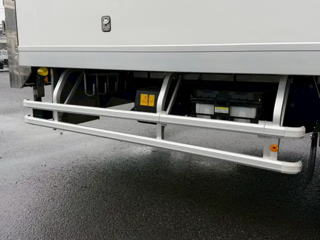 いすゞ ギガ 2PG-CYJ77D(8x4)の写真19