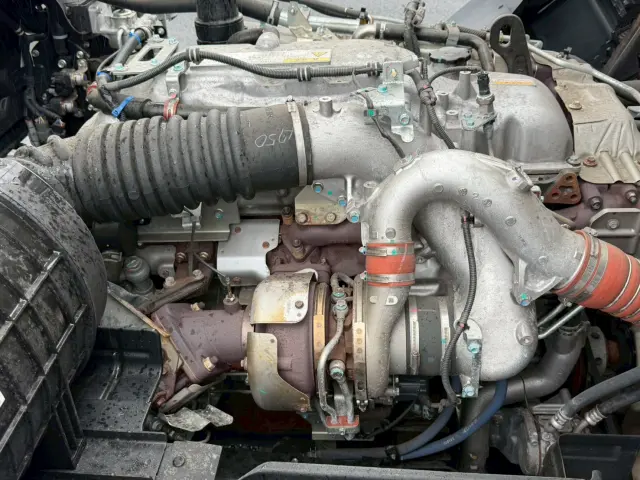 いすゞ ギガ 2PG-CYJ77D(8x4)の写真24