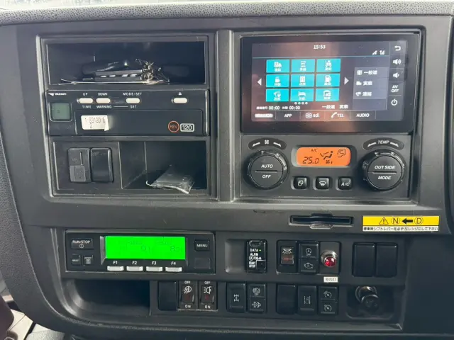 いすゞ ギガ 2PG-CYJ77D(8x4)の写真38