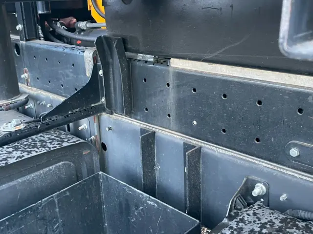 日野 レンジャー 2KG-FC2ABA(2WD)の写真28