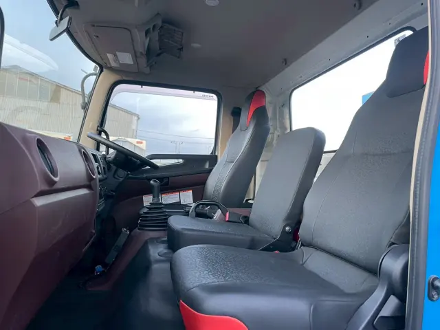 日野 レンジャー 2KG-FC2ABA(2WD)の写真33