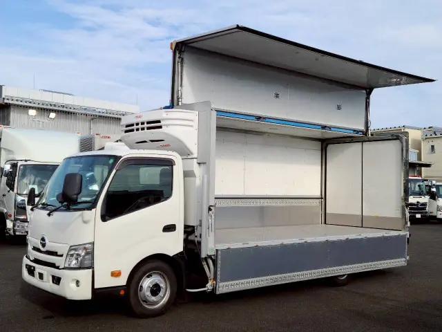 日野 デュトロ 2RG-XZU722M(2WD)の写真1