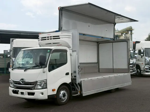 日野 デュトロ 2RG-XZU722M(2WD)の写真1