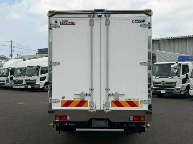 日野 デュトロ 2RG-XZU722M(2WD)の写真5