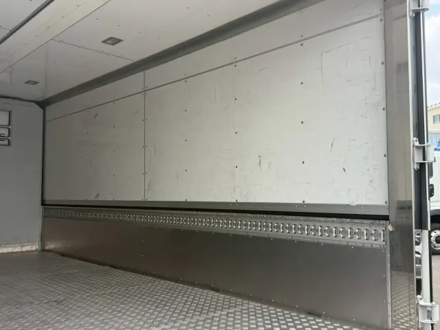 日野 デュトロ 2RG-XZU722M(2WD)の写真12