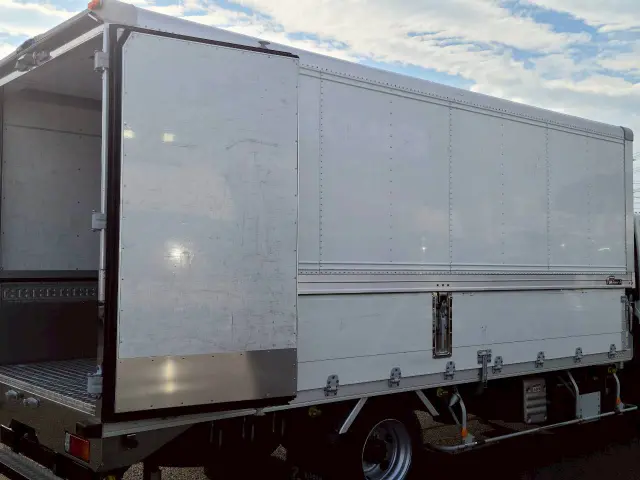 日野 デュトロ 2RG-XZU722M(2WD)の写真21