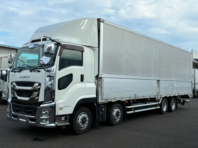 いすゞ ギガ 2PG-CYJ77C(8x4)の写真7