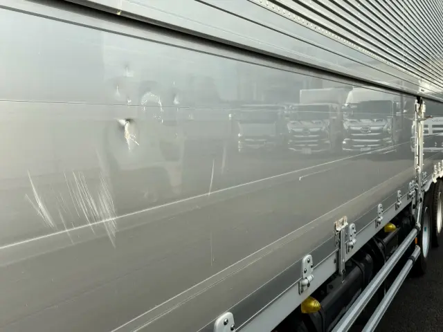 いすゞ ギガ 2PG-CYJ77C(8x4)の写真26