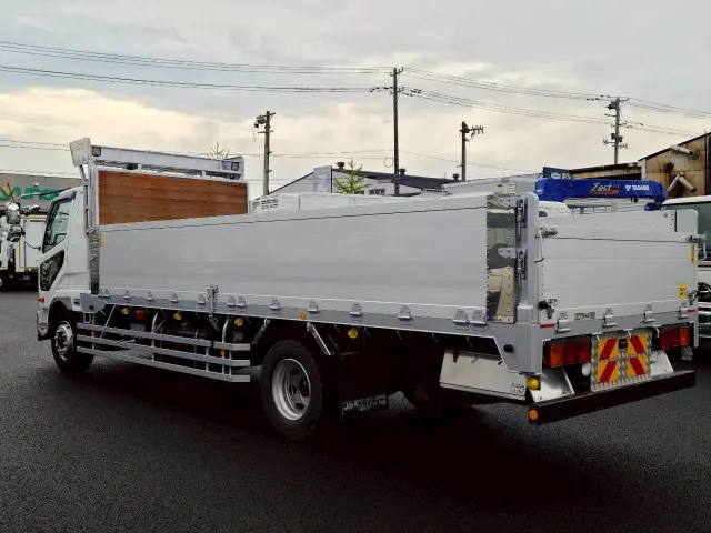 三菱 ファイター 2KG-FK62FZ(2WD)の写真6