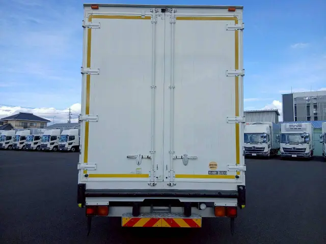 いすゞ ギガ QKG-CYJ77A(8x4)の写真5