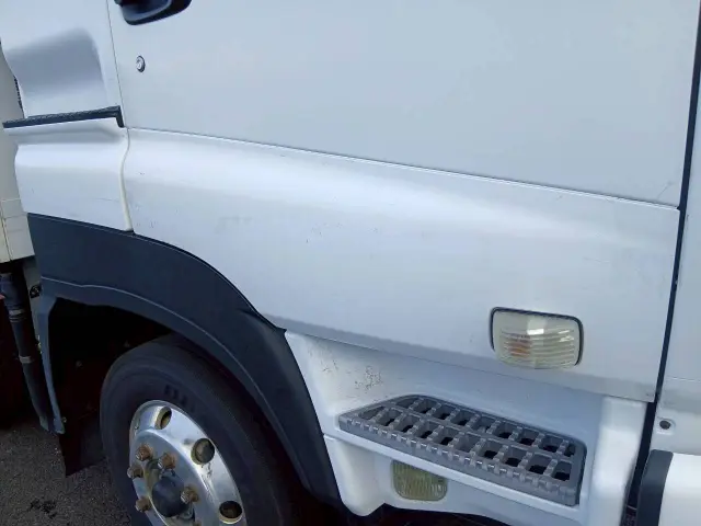 いすゞ ギガ QKG-CYJ77A(8x4)の写真20