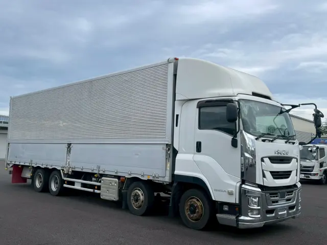 いすゞ ギガ 2PG-CYJ77C(8x4)の写真3