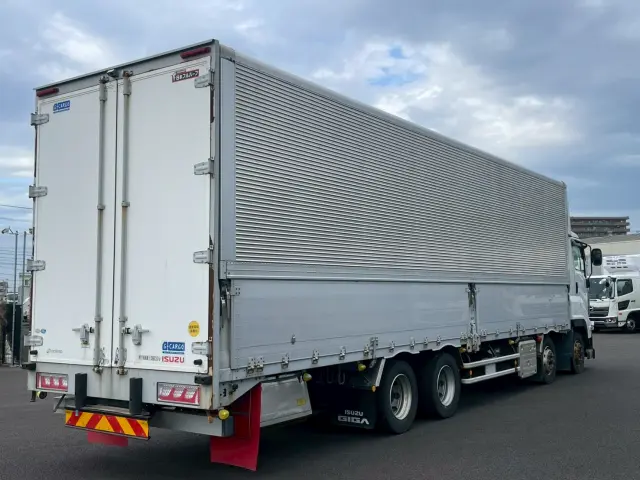 いすゞ ギガ 2PG-CYJ77C(8x4)の写真4