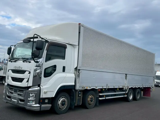 いすゞ ギガ 2PG-CYJ77C(8x4)の写真7