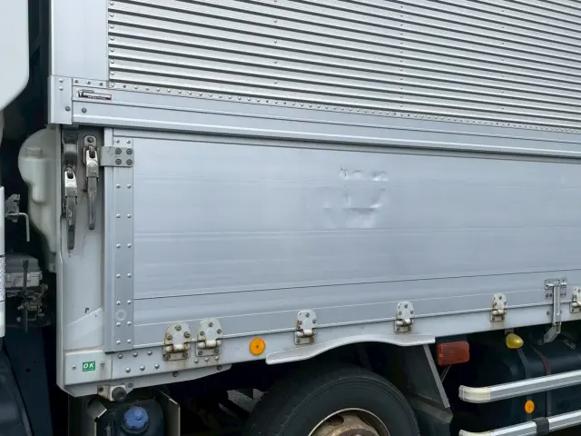 いすゞ ギガ 2PG-CYJ77C(8x4)の写真19