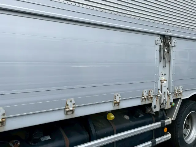 いすゞ ギガ 2PG-CYJ77C(8x4)の写真20