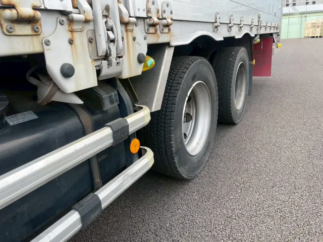 いすゞ ギガ 2PG-CYJ77C(8x4)の写真21