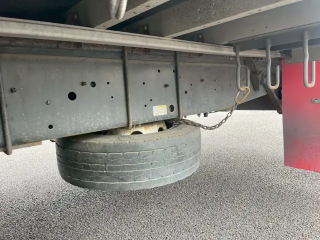 いすゞ ギガ 2PG-CYJ77C(8x4)の写真37