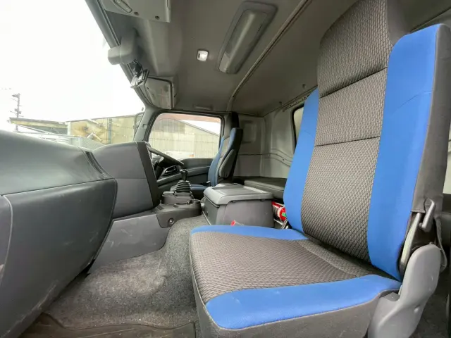 いすゞ ギガ 2PG-CYJ77C(8x4)の写真42