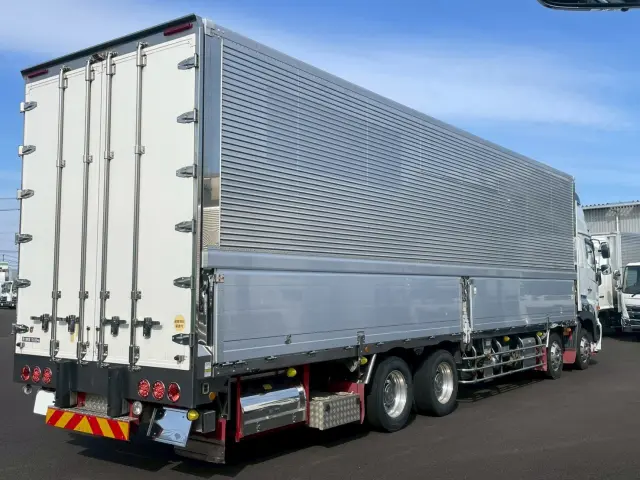 日野 プロフィア 2DG-FW1AHG(2WD)の写真4