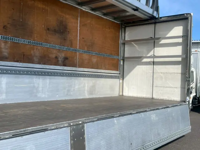 日野 プロフィア 2DG-FW1AHG(2WD)の写真16